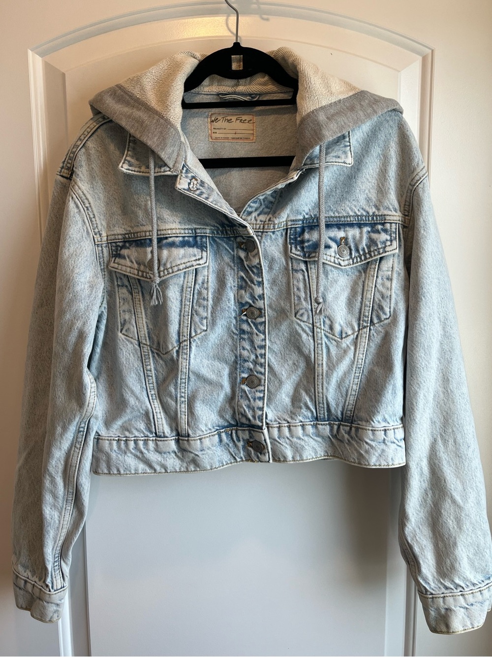 We The Free People Light Wash Denim Hooded Cropped Jacket Size Small